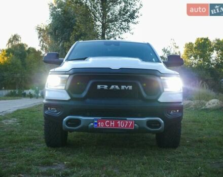 Ram 1500 2023 в Киеве на Automoto.ua Белый Ram 1500, объемом двигателя 5.65 л и пробегом 33 тыс. км за 80000 $, фото 1 на Automoto.ua