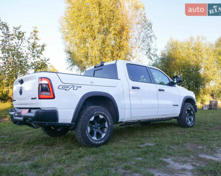 Ram 1500 2023 в Киеве на Automoto.ua Белый Ram 1500, объемом двигателя 5.65 л и пробегом 33 тыс. км за 80000 $, фото 6 на Automoto.ua