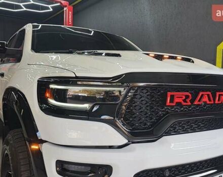 Білий Ram 1500, об'ємом двигуна 5.65 л та пробігом 17 тис. км за 84990 $, фото 16 на Automoto.ua