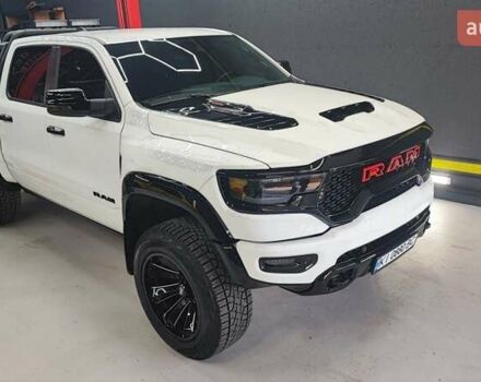 Білий Ram 1500, об'ємом двигуна 5.65 л та пробігом 17 тис. км за 84990 $, фото 5 на Automoto.ua
