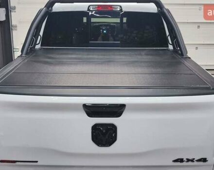 Білий Ram 1500, об'ємом двигуна 5.65 л та пробігом 17 тис. км за 84990 $, фото 28 на Automoto.ua
