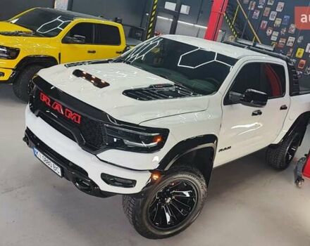 Білий Ram 1500, об'ємом двигуна 5.65 л та пробігом 17 тис. км за 84990 $, фото 15 на Automoto.ua