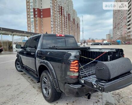 Чорний Ram 1500, об'ємом двигуна 5.7 л та пробігом 67 тис. км за 36500 $, фото 16 на Automoto.ua