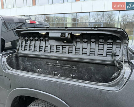 Чорний Ram 1500, об'ємом двигуна 5.7 л та пробігом 185 тис. км за 45000 $, фото 15 на Automoto.ua