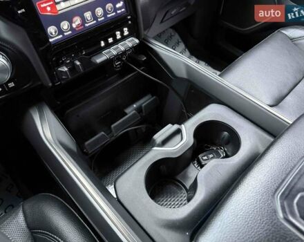 Чорний Ram 1500, об'ємом двигуна 5.7 л та пробігом 10 тис. км за 65900 $, фото 34 на Automoto.ua