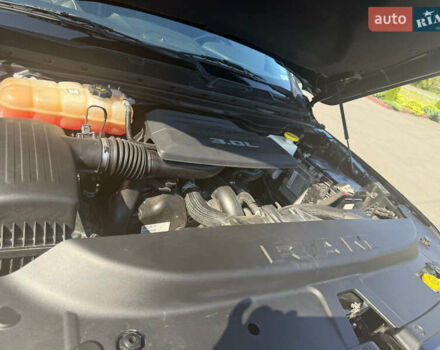 Ram 1500 2020 у Києві на Automoto.ua Чорний Ram 1500, об'ємом двигуна 2.99 л та пробігом 124 тис. км за 63500 $, фото 14 на Automoto.ua