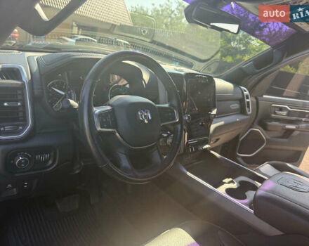 Ram 1500 2020 у Києві на Automoto.ua Чорний Ram 1500, об'ємом двигуна 2.99 л та пробігом 124 тис. км за 63500 $, фото 16 на Automoto.ua