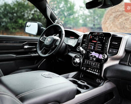 Ram 1500 2020 в Ровно на Automoto.ua Черный Ram 1500, объемом двигателя 2.99 л и пробегом 128 тыс. км за 64999 $, фото 50 на Automoto.ua