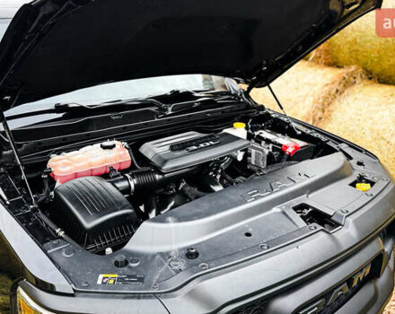 Ram 1500 2020 в Ровно на Automoto.ua Черный Ram 1500, объемом двигателя 2.99 л и пробегом 128 тыс. км за 64999 $, фото 42 на Automoto.ua