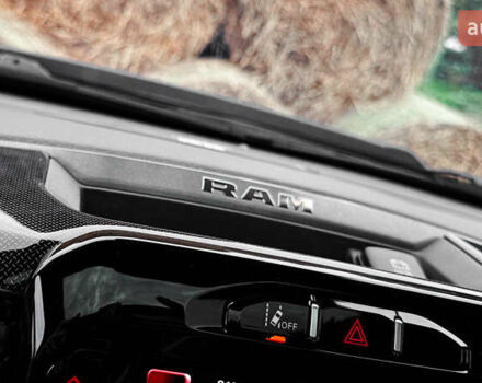 Ram 1500 2020 в Ровно на Automoto.ua Черный Ram 1500, объемом двигателя 2.99 л и пробегом 128 тыс. км за 64999 $, фото 74 на Automoto.ua