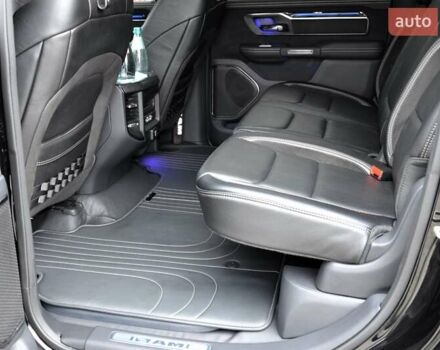 Ram 1500 2023 в Киеве на Automoto.ua Черный Ram 1500, объемом двигателя 6.2 л и пробегом 24 тыс. км за 155000 $, фото 45 на Automoto.ua