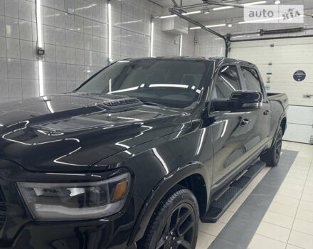 Черный Ram 1500, объемом двигателя 5.7 л и пробегом 5 тыс. км за 59999 $, фото 2 на Automoto.ua