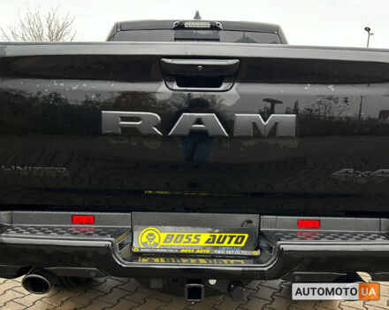 Черный Ram 1500, объемом двигателя 5.7 л и пробегом 42 тыс. км за 96000 $, фото 3 на Automoto.ua