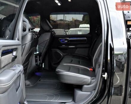 Ram 1500 2023 в Киеве на Automoto.ua Черный Ram 1500, объемом двигателя 6.2 л и пробегом 24 тыс. км за 155000 $, фото 43 на Automoto.ua