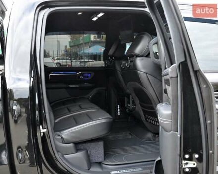 Ram 1500 2023 в Киеве на Automoto.ua Черный Ram 1500, объемом двигателя 6.2 л и пробегом 24 тыс. км за 155000 $, фото 48 на Automoto.ua