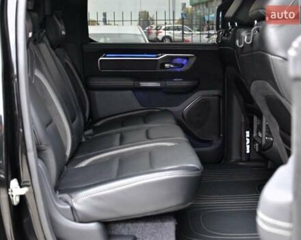 Ram 1500 2023 в Киеве на Automoto.ua Черный Ram 1500, объемом двигателя 6.2 л и пробегом 24 тыс. км за 155000 $, фото 49 на Automoto.ua