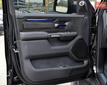 Ram 1500 2023 в Киеве на Automoto.ua Черный Ram 1500, объемом двигателя 6.2 л и пробегом 24 тыс. км за 155000 $, фото 34 на Automoto.ua