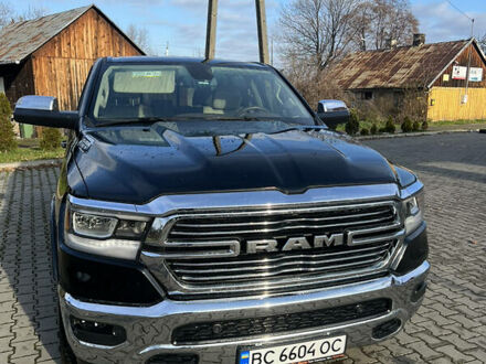 Чорний Ram 1500, об'ємом двигуна 5.7 л та пробігом 32 тис. км за 48000 $, фото 1 на Automoto.ua