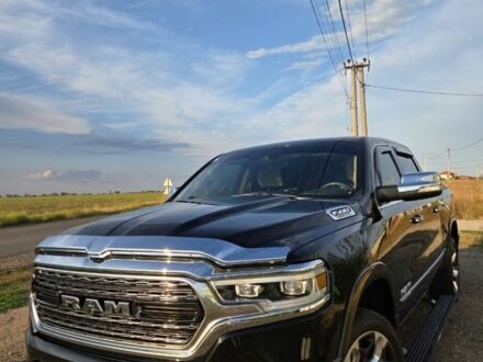 Черный Ram 1500, объемом двигателя 5.8 л и пробегом 93 тыс. км за 53843 $, фото 1 на Automoto.ua