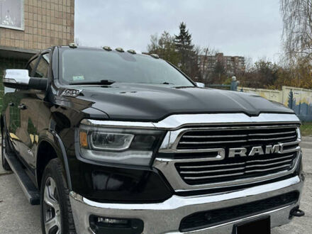 Черный Ram 1500, объемом двигателя 5.65 л и пробегом 64 тыс. км за 58000 $, фото 1 на Automoto.ua