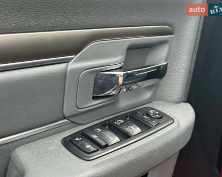 Красный Ram 1500, объемом двигателя 5.65 л и пробегом 220 тыс. км за 22000 $, фото 16 на Automoto.ua