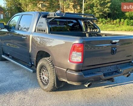 Ram 1500 2020 в Хмельницком на Automoto.ua Серый Ram 1500, объемом двигателя 5.65 л и пробегом 208 тыс. км за 32300 $, фото 3 на Automoto.ua