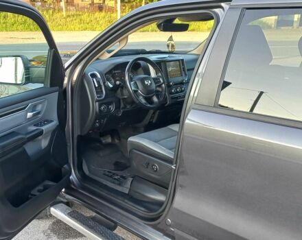 Сірий Ram 1500, об'ємом двигуна 5.7 л та пробігом 209 тис. км за 31000 $, фото 9 на Automoto.ua