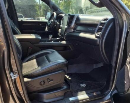 Ram 1500 2021 в Львове на Automoto.ua Серый Ram 1500, объемом двигателя 6.2 л и пробегом 13 тыс. км за 21000 $, фото 9 на Automoto.ua