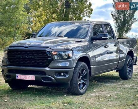 Ram 1500 2022 у Запоріжжя на Automoto.ua Сірий Ram 1500, об'ємом двигуна 5.65 л та пробігом 68 тис. км за 45000 $, фото 2 на Automoto.ua