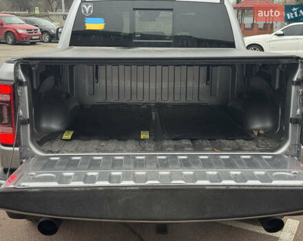 Серый Ram 1500, объемом двигателя 5.65 л и пробегом 21 тыс. км за 43990 $, фото 16 на Automoto.ua