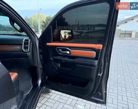 Ram 1500 2022 у Запоріжжя на Automoto.ua Сірий Ram 1500, об'ємом двигуна 5.65 л та пробігом 68 тис. км за 45000 $, фото 13 на Automoto.ua