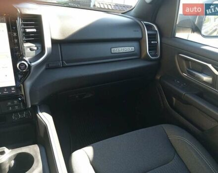 Серый Ram 1500, объемом двигателя 5.65 л и пробегом 86 тыс. км за 60000 $, фото 23 на Automoto.ua