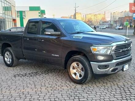 Ram 1500 2021 в Хмельницком на Automoto.ua Серый Ram 1500, объемом двигателя 3.6 л и пробегом 65 тыс. км за 36000 $, фото 1 на Automoto.ua