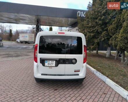 Белый Ram Promaster City, объемом двигателя 2.36 л и пробегом 260 тыс. км за 12200 $, фото 2 на Automoto.ua