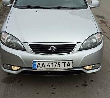 Равон Gentra 2017 в Киеве на Automoto.ua Серый Равон Gentra, объемом двигателя 1.49 л и пробегом 157 тыс. км за 8200 $, фото 1 на Automoto.ua