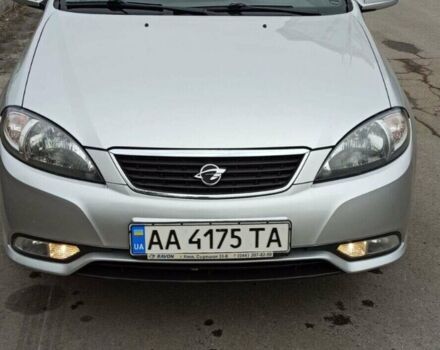 Сірий Равон Gentra, об'ємом двигуна 1.49 л та пробігом 174 тис. км за 7800 $, фото 1 на Automoto.ua