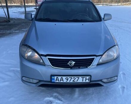 Серый Равон Gentra, объемом двигателя 1.49 л и пробегом 132 тыс. км за 6000 $, фото 1 на Automoto.ua
