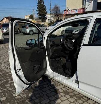 Белый Равон Р2, объемом двигателя 1.25 л и пробегом 54 тыс. км за 6500 $, фото 2 на Automoto.ua