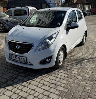 Белый Равон Р2, объемом двигателя 1.25 л и пробегом 54 тыс. км за 6500 $, фото 1 на Automoto.ua