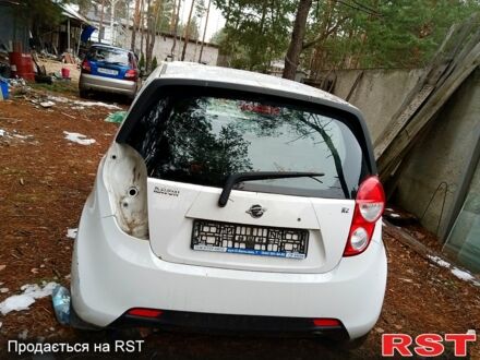 Білий Равон Р2, об'ємом двигуна 1.2 л та пробігом 65 тис. км за 3000 $, фото 1 на Automoto.ua