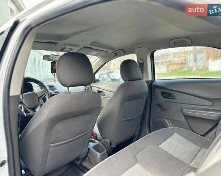 Білий Равон R4, об'ємом двигуна 1.49 л та пробігом 221 тис. км за 4999 $, фото 6 на Automoto.ua