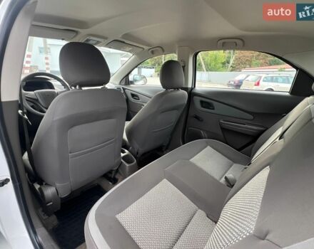 Білий Равон R4, об'ємом двигуна 1.5 л та пробігом 115 тис. км за 5750 $, фото 79 на Automoto.ua