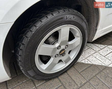 Білий Равон R4, об'ємом двигуна 1.49 л та пробігом 98 тис. км за 6998 $, фото 6 на Automoto.ua