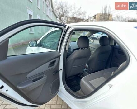 Білий Равон R4, об'ємом двигуна 1.49 л та пробігом 221 тис. км за 4999 $, фото 5 на Automoto.ua