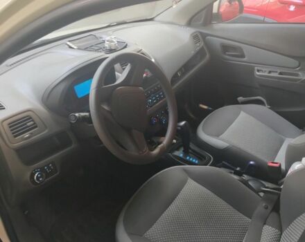 Бежевий Равон R4, об'ємом двигуна 1.5 л та пробігом 44 тис. км за 8000 $, фото 4 на Automoto.ua