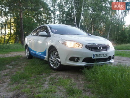 Renault Samsung Motors SM3 2015 в Чернигове на Automoto.ua Белый Renault Samsung Motors SM3, объемом двигателя 0 л и пробегом 206 тыс. км за 10500 $, фото 1 на Automoto.ua