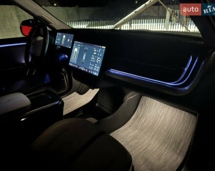 Білий Rivian R1S, об'ємом двигуна 0 л та пробігом 3 тис. км за 75000 $, фото 42 на Automoto.ua