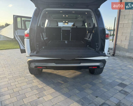 Белый Rivian R1S, объемом двигателя 0 л и пробегом 3 тыс. км за 75000 $, фото 18 на Automoto.ua