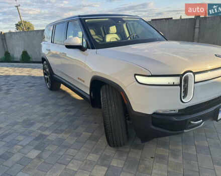 Белый Rivian R1S, объемом двигателя 0 л и пробегом 3 тыс. км за 75000 $, фото 7 на Automoto.ua