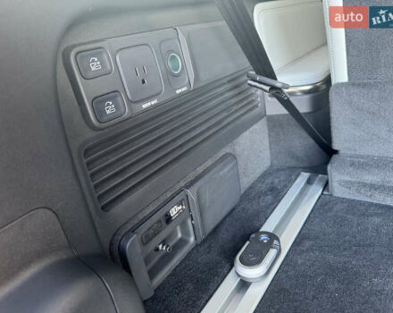 Білий Rivian R1S, об'ємом двигуна 0 л та пробігом 3 тис. км за 75000 $, фото 25 на Automoto.ua